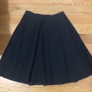 New COS women’s technical skirt Sz 8
